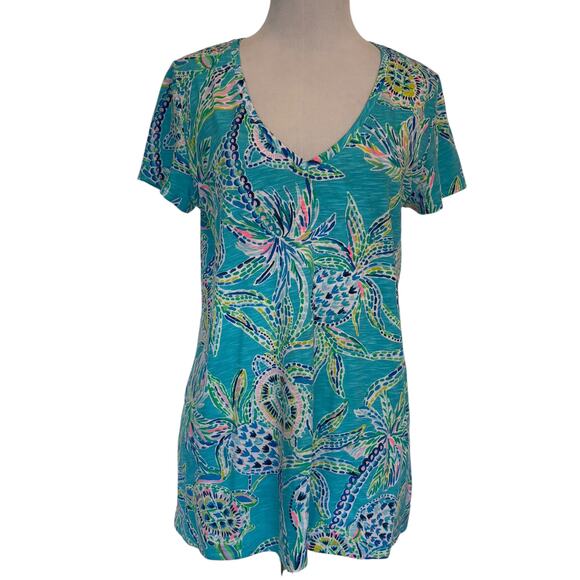 Lilly Pulitzer Etta V-Neck Tee Womens Small Bermuda Blue Turtle Print Beachy - Picture 1 of 7